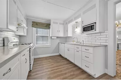 863 Woodbury Road, Woodbury, NY 11797 - Photo 15