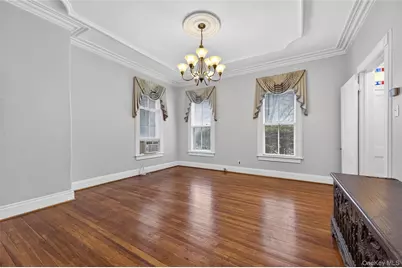 863 Woodbury Road, Woodbury, NY 11797 - Photo 5