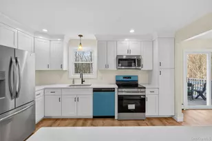 1360 State Route 208, Wallkill, NY 12589 - Photo 9