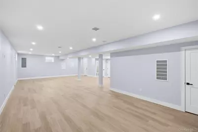 12 Friends Lane, Westbury, NY 11590 - Photo 33