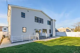 12 Friends Ln, Westbury, NY 11590 - Photo 35