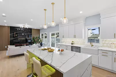 12 Friends Lane, Westbury, NY 11590 - Photo 15