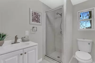 781 Union Drive, Uniondale, NY 11553 - Photo 21