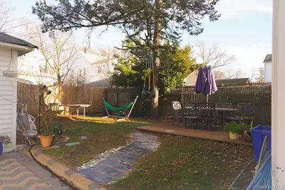 22 Everett Street, Lynbrook, NY 11563 - Photo 25