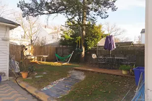 22 Everett St, Lynbrook, NY 11563 - Photo 27