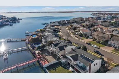 2072 Legion Street, Bellmore, NY 11710 - Photo 31