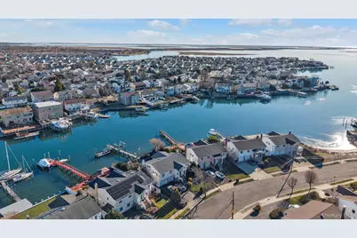 2072 Legion Street, Bellmore, NY 11710 - Photo 37