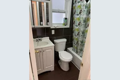 9504 111th Street, Richmond Hill, NY 11419 - Photo 3