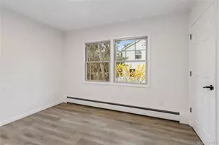 44 Sycamore Cir, Stony Brook, NY 11790 - Photo 17