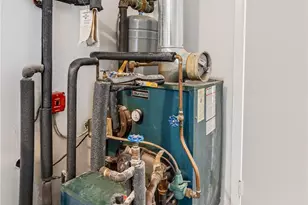 44 Sycamore Cir, Stony Brook, NY 11790 - Photo 23