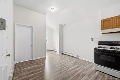 144-07 Jamaica Avenue #3rd Floor, Jamaica, NY 11435 - Photo 5