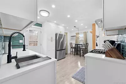 135 Casper Street, Valley Stream, NY 11580 - Photo 25