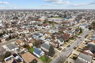 135 Casper St, Valley Stream, NY 11580 - Photo 45