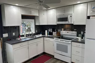 309-15 Fanning Blvd, Riverhead, NY 11901 - Photo 5