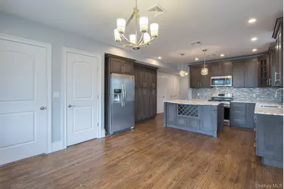 535 E Walnut St #Main, Long Beach, NY 11561 - Photo 3