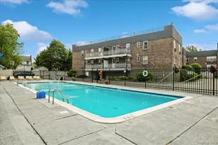 2 Fowler Ave, Lynbrook, NY 11563 - Photo 19