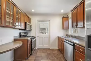 3 Oakridge Dr, Port Chester, NY 10573 - Photo 7