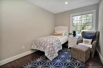 32 White Oak Lane, Westhampton Beach, NY 11978 - Photo 13