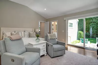 32 White Oak Lane, Westhampton Beach, NY 11978 - Photo 7