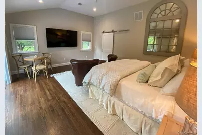 32 White Oak Lane, Westhampton Beach, NY 11978 - Photo 7