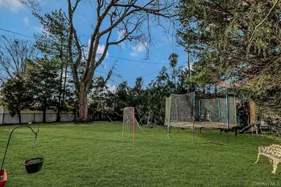 75 Melanie Lane, Syosset, NY 11791 - Photo 15