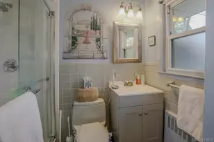 75 Melanie Ln, Syosset, NY 11791 - Photo 9