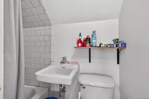 54 Leroy Pl, Newburgh, NY 12550 - Photo 27