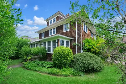 1025 9th Street, Greenport, NY 11944 - Photo 1