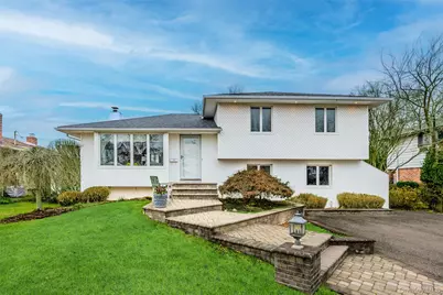 18 Roxbury Avenue, Plainview, NY 11803 - Photo 1