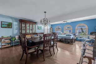 12 Cable Ln, Hicksville, NY 11801 - Photo 5