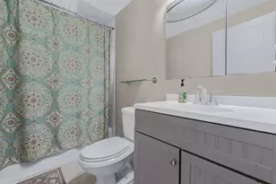 12 Cable Ln, Hicksville, NY 11801 - Photo 15