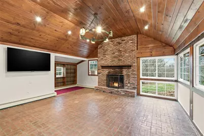 327 W Neck Road, Lloyd Harbor, NY 11743 - Photo 9