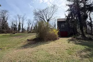 327 W Neck Rd, Lloyd Harbor, NY 11743 - Photo 25