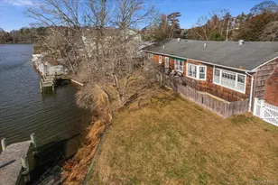 182 Connetquot Dr, Oakdale, NY 11769 - Photo 27