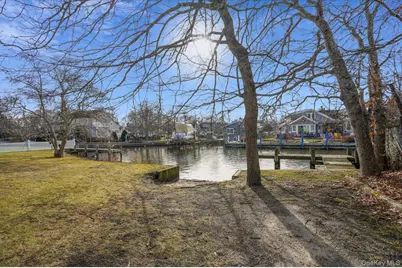 182 Connetquot Drive, Oakdale, NY 11769 - Photo 33