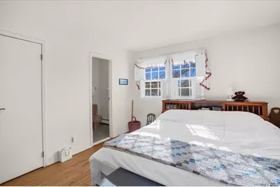 182 Connetquot Drive, Oakdale, NY 11769 - Photo 19