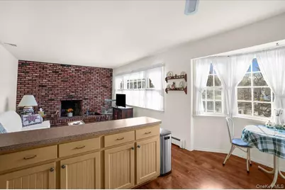 182 Connetquot Drive, Oakdale, NY 11769 - Photo 7