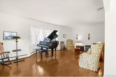 182 Connetquot Drive, Oakdale, NY 11769 - Photo 7