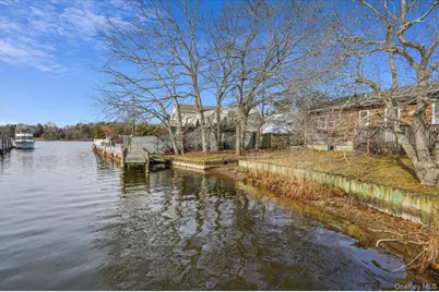 182 Connetquot Drive, Oakdale, NY 11769 - Photo 27