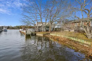 182 Connetquot Dr, Oakdale, NY 11769 - Photo 27