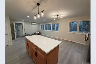 14 Cornwall Lane, Port Washington, NY 11050 - Photo 7