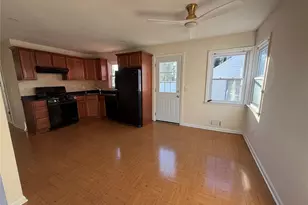 [Address not provided], Ronkonkoma, NY 11779 - Photo 3