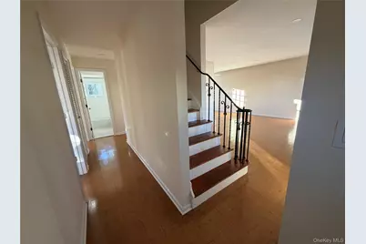 [Address not provided], Ronkonkoma, NY 11779 - Photo 5