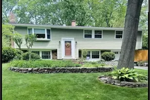 [Address not provided], East Setauket, NY 11733 - Photo 9