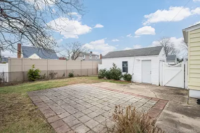 20 Kenneth Avenue, Bellmore, NY 11710 - Photo 19