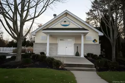 1661 # 519 Old Country Rd, Riverhead, NY 11901 - Photo 15