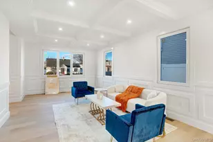 35 Castle Ln, Levittown, NY 11756 - Photo 9