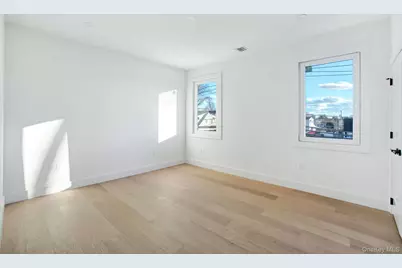 35 Castle Lane, Levittown, NY 11756 - Photo 25