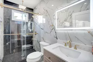 35 Castle Ln, Levittown, NY 11756 - Photo 11