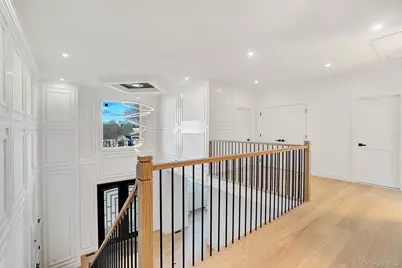 35 Castle Lane, Levittown, NY 11756 - Photo 13